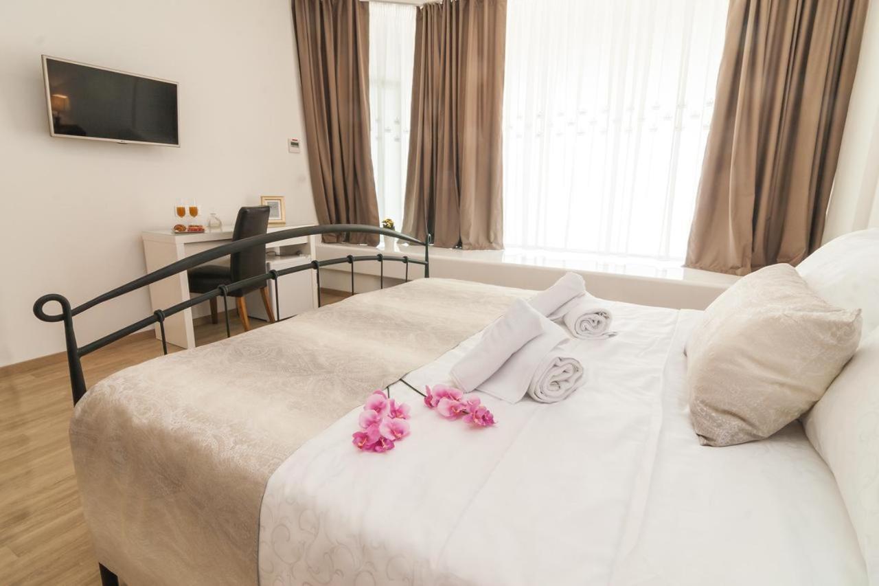 Via Domus Hotel Split Bagian luar foto