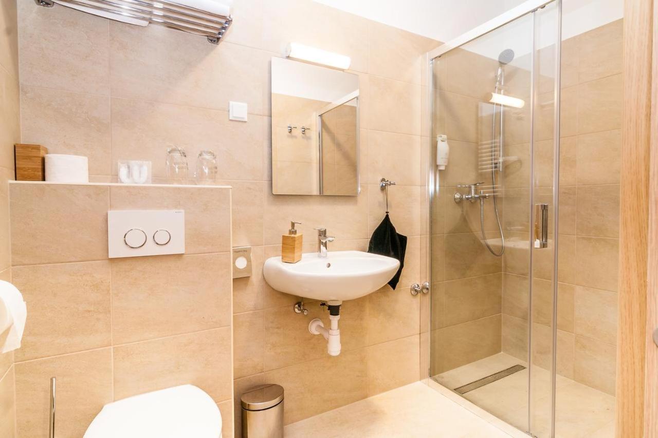 Via Domus Hotel Split Bagian luar foto