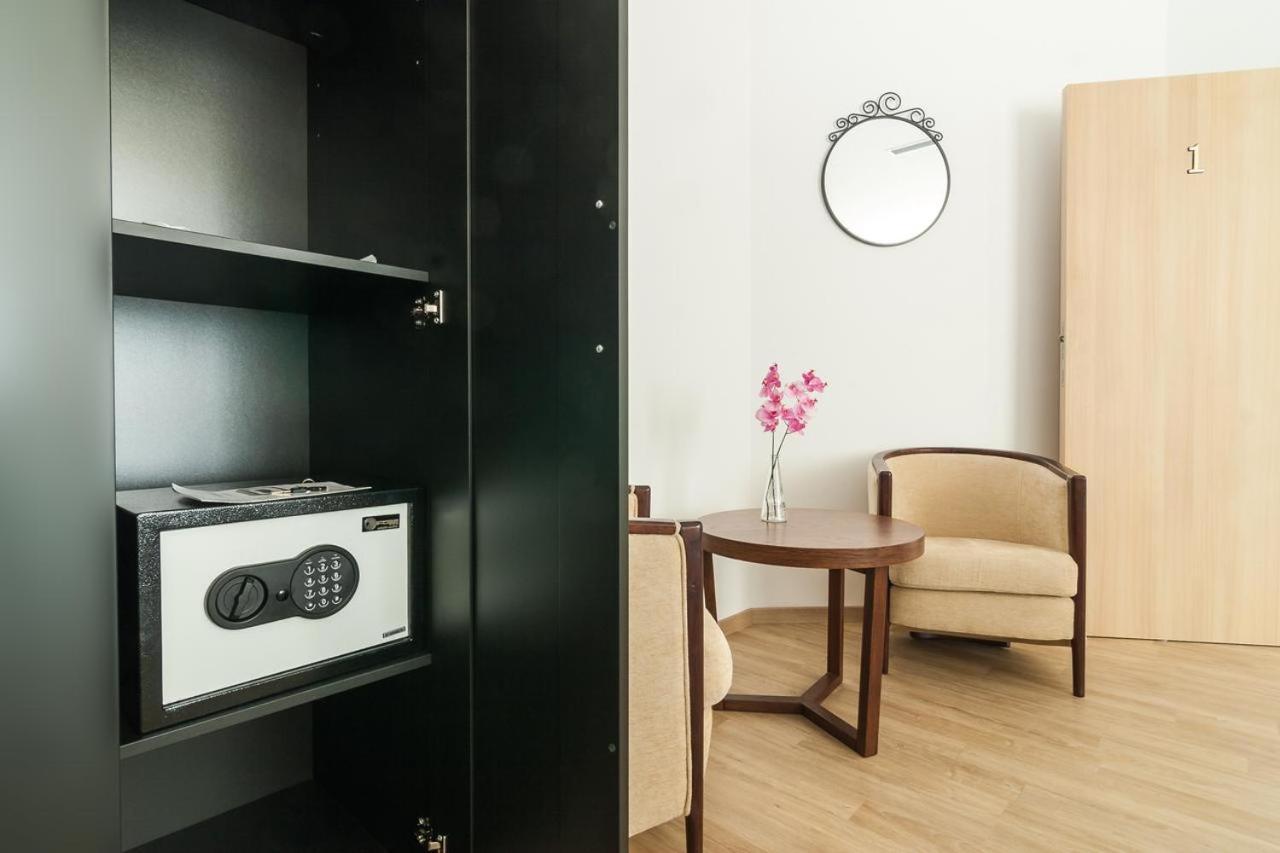 Via Domus Hotel Split Bagian luar foto