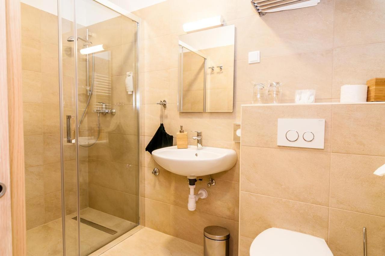 Via Domus Hotel Split Bagian luar foto